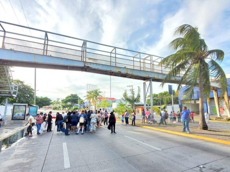 Desmantelarán puente peatonal de Boca del Río por rehabilitación