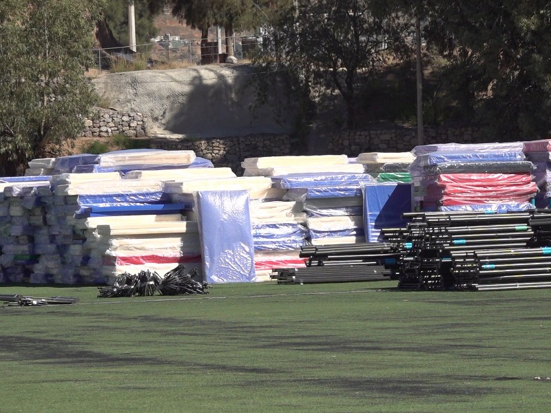 Desmontan estructuras de parte de albergue para migrantes  Desmontan estructuras de parte de albergue para migrantes