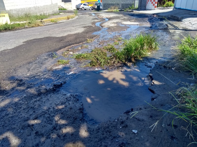 Desperdicio de agua provocado por una fuga