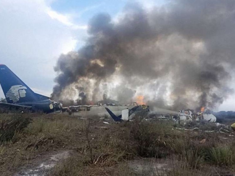 Despide Aeroméxico a pilotos del avionazo en Durango