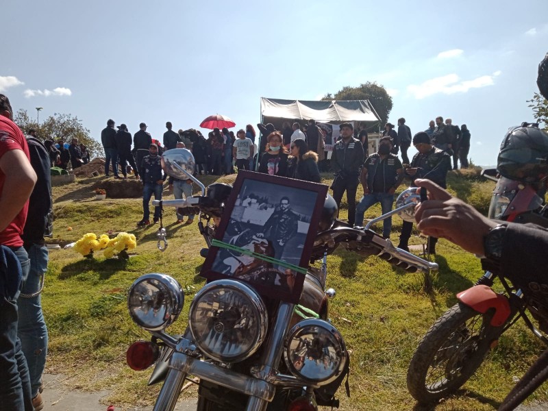 Despiden a biker asesinado en Metepec