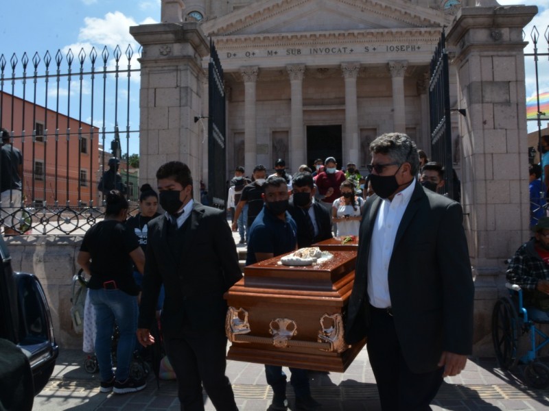 Despiden a periodista asesinado en San Luis de La Paz.