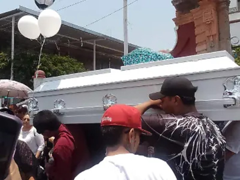Despiden con amor a Esmeralda Arias, joven futbolista