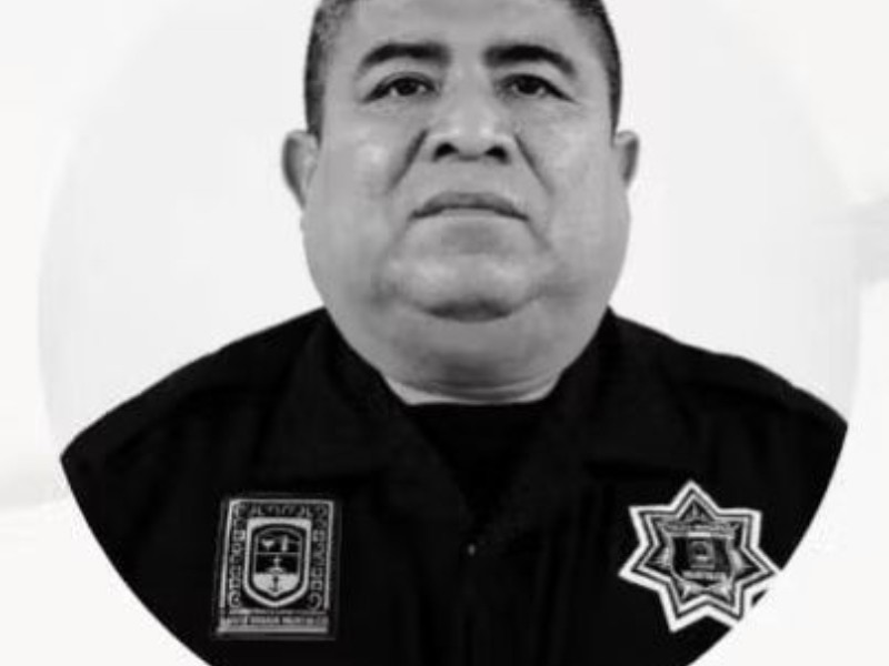 Despiden con honores al policía municipal Yuri Santiago Abad en Huatulco