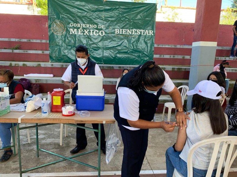 Despliegan jornada de vacunación para menores primeras y segundas dosis