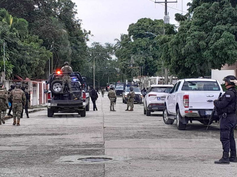 Despliegue policial en la Ruiz Cortines de Tuxpan