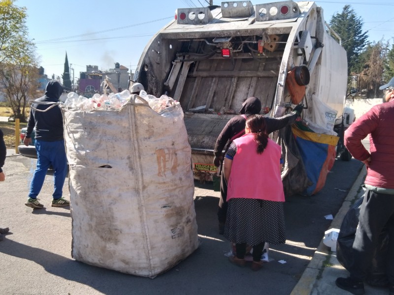 Después de un mes, llega recolección de basura en Toluca