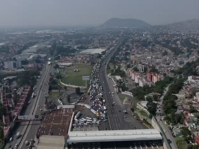 Desquicia bloqueo en la México-Pachuca