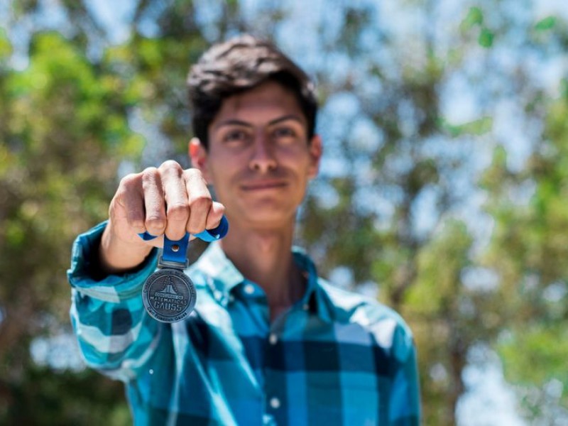 Destaca estudiante de la UAQ en concurso nacional de matemáticas