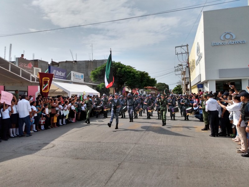 Destaca la participación de la SEDENA en desfile