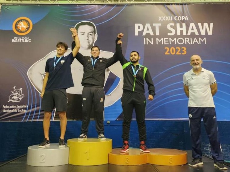 Destacan queretanos en Copa Internacional de Lucha Olímpica