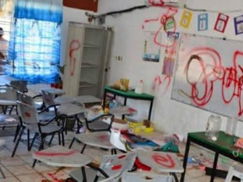 Destinará municipio 50 millones de pesos para escuelas vandalizadas