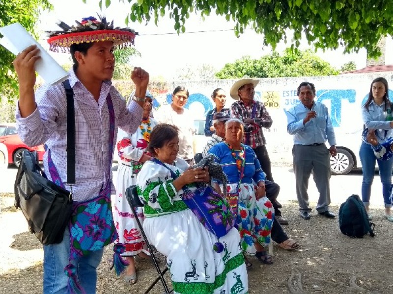 Destituyen del INPI a Maximino Muñoz