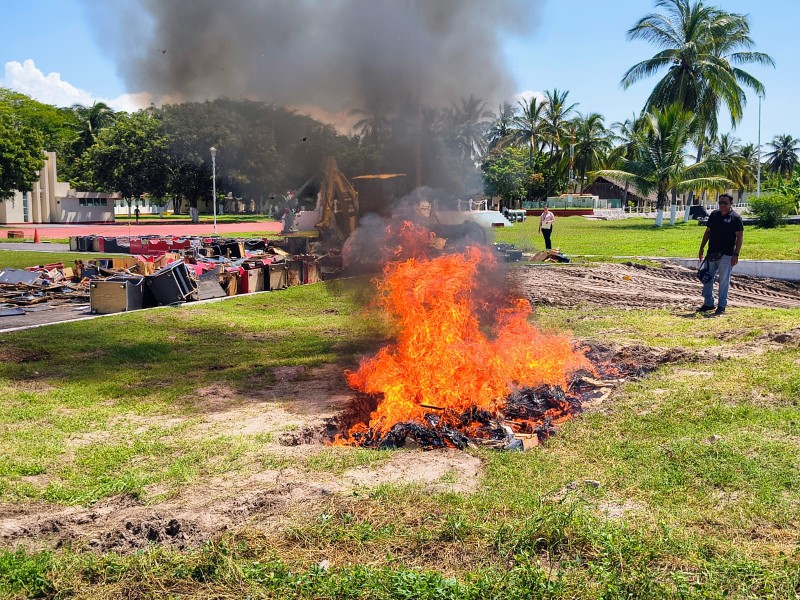 Destruyen  droga y máquinas tragamonedas en Nayarit