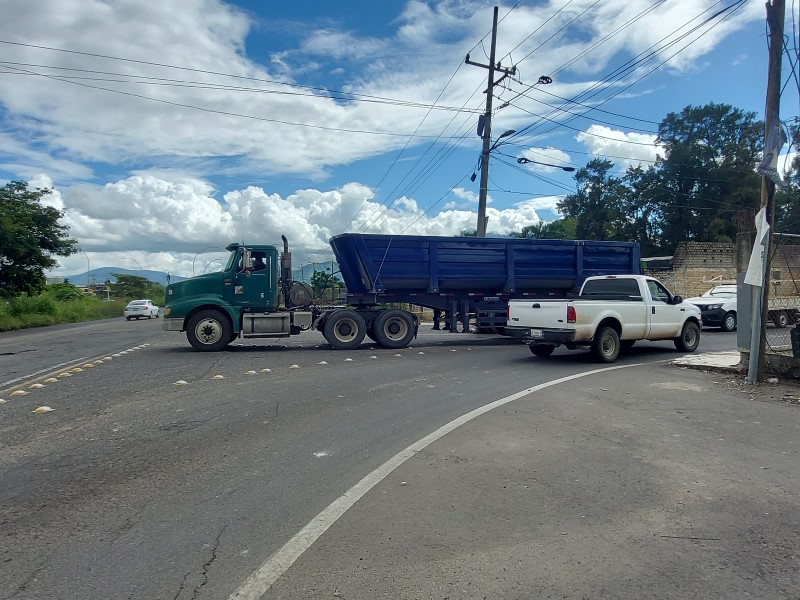 Detecta SEMOVI zonas de conflicto vial en libramiento de Tepic