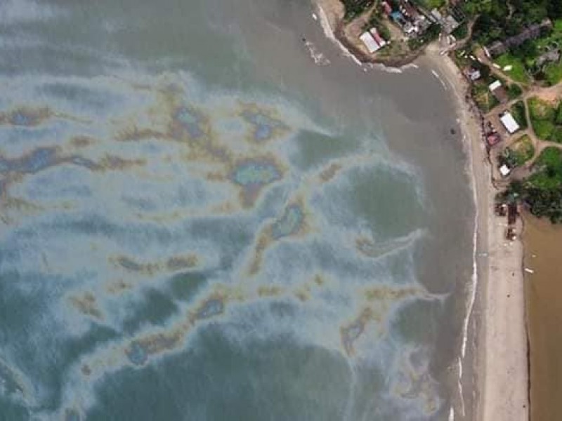 Detectan fuga de hidrocarburos en Bahía La Ventosa