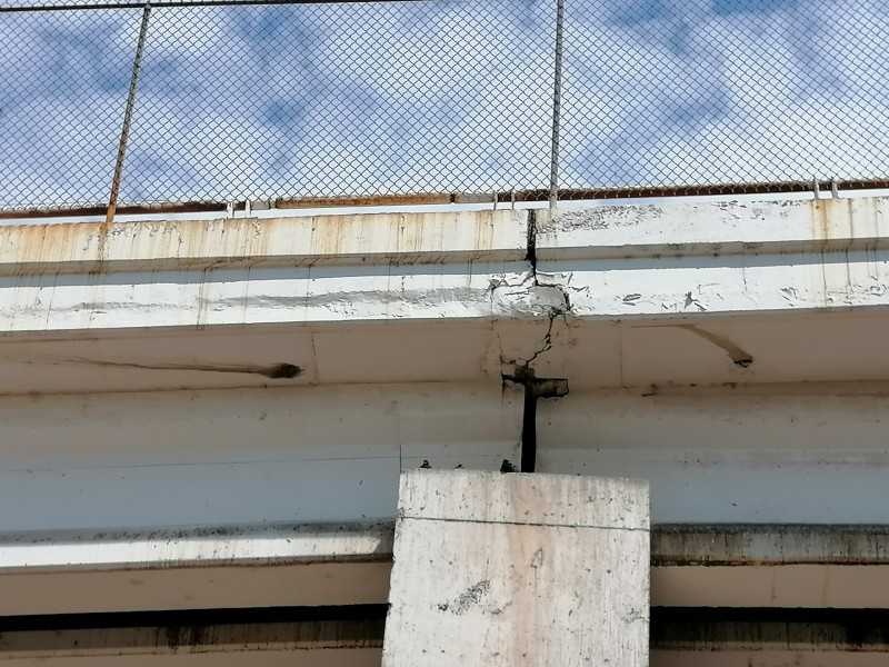 Detectan grietas en puente elevado de Empalme