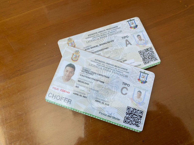 Detectan licencias de conducir falsas en Petatlán
