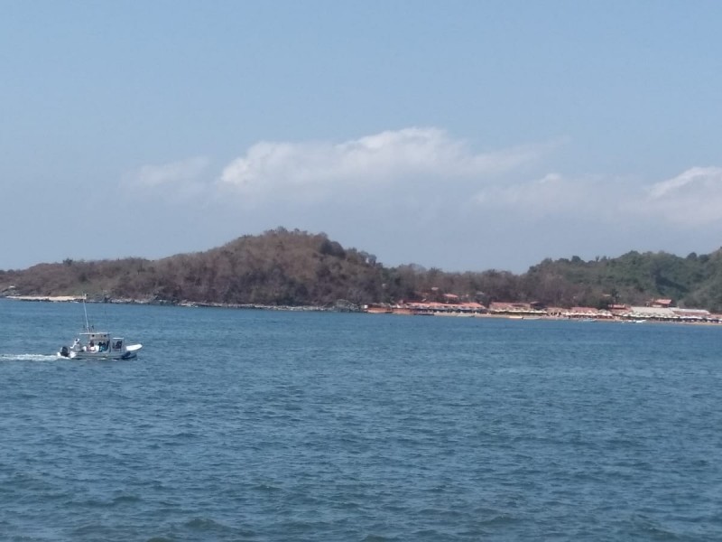 Detectan manchas de posible marea roja en Ixtapa