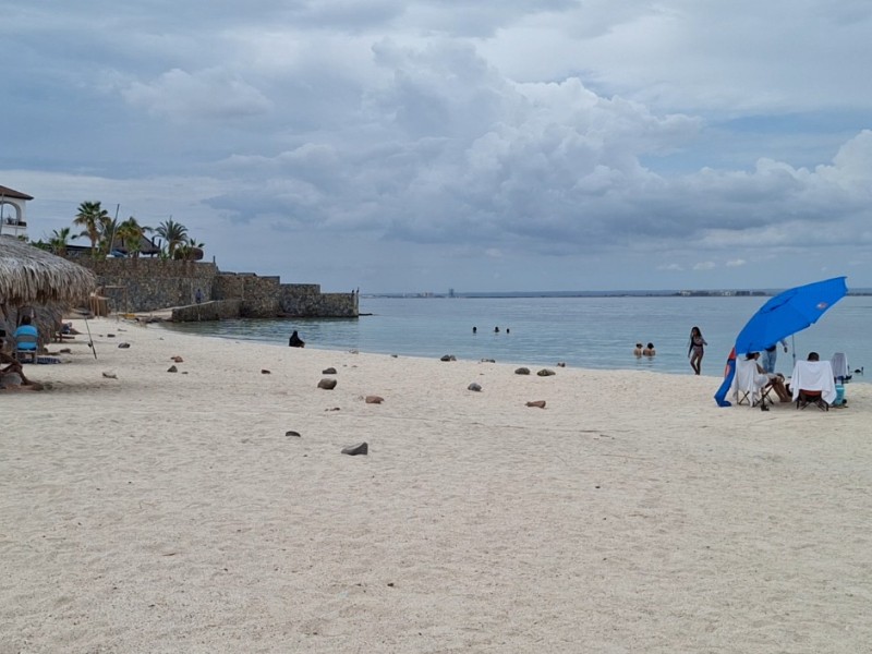 Detectan niveles fuera de norma en playas La Concha y El Caimancito