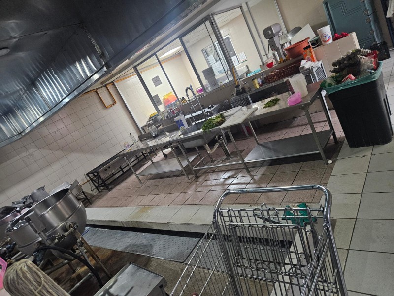 Detectan riesgo sanitario en hospital del IMSS por fuga de aguas residuales