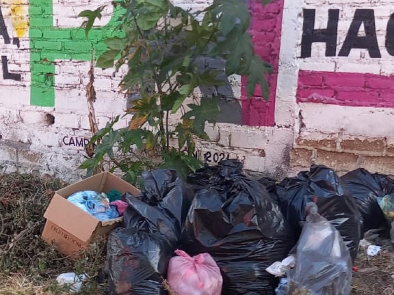 Detectan tiraderos clandestinos de basura en calles de Jacona