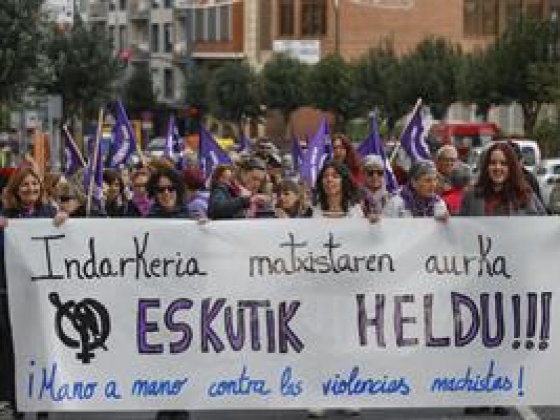 Detenidas 24 mujeres en marcha contra violencia machista en Turquía