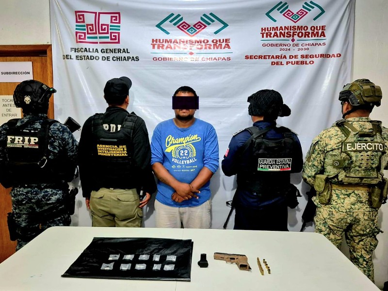 Detenido con arma y narcóticos en Frontera Comalapa