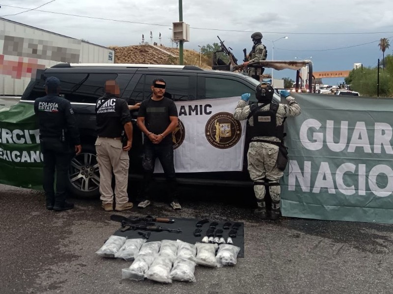 Detenido en Santa Ana con armas, droga y vehículo robado