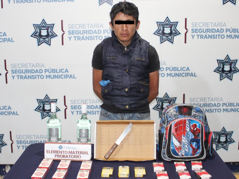 Detenido, probable asaltante de tienda de conveniencia