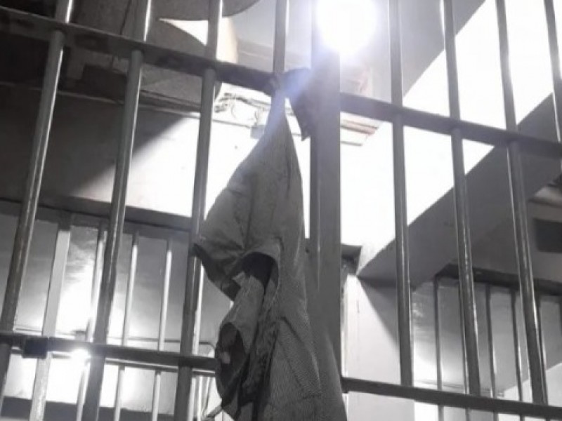 Detenido trata de atentar contra su vida dentro de celdas