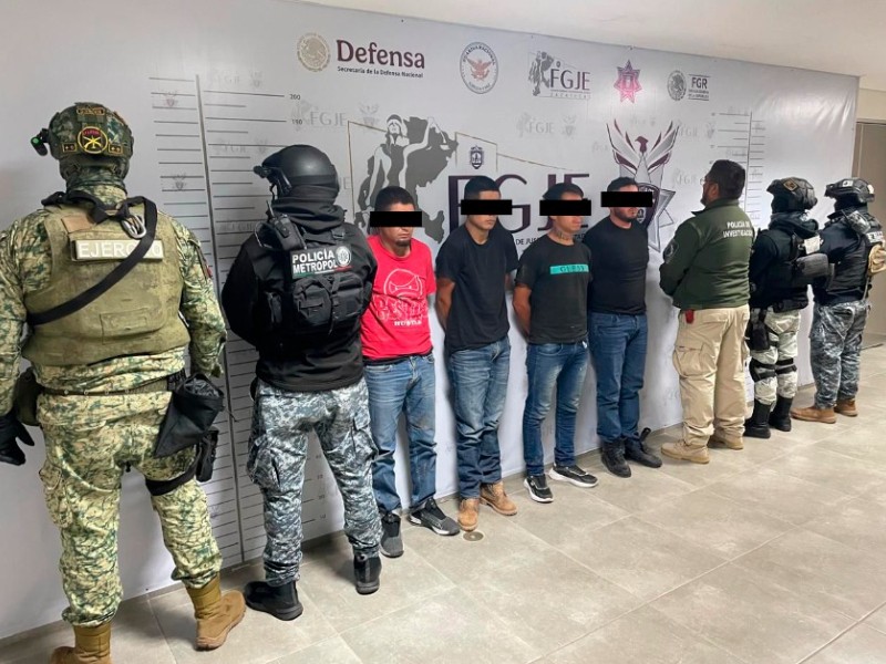 Detenidos en Villanueva cuatro sujetos por presunto narcomenudeo
