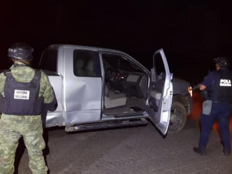 Detenidos y vehículos asegurados tras enfrentamiento armado en Michoacán