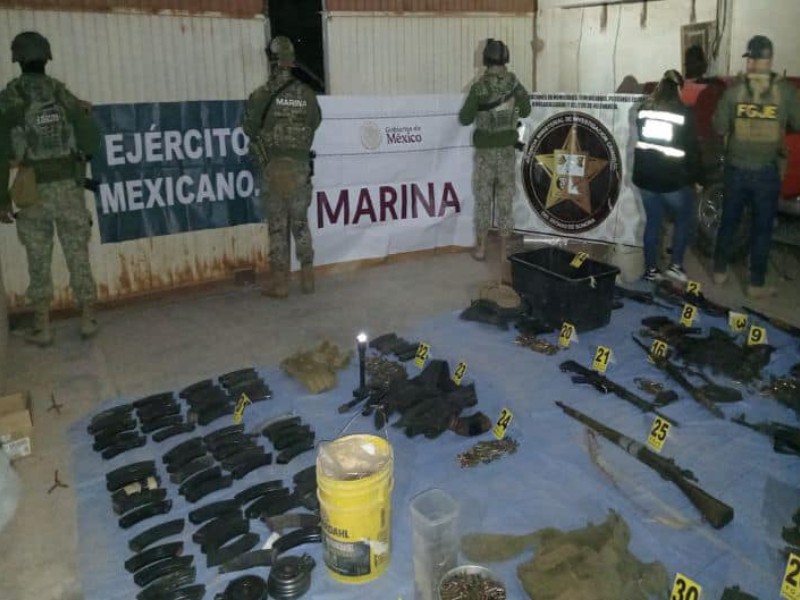 Detenidos,drogas, armas, autos y equipo táctico en Altar, Sonora