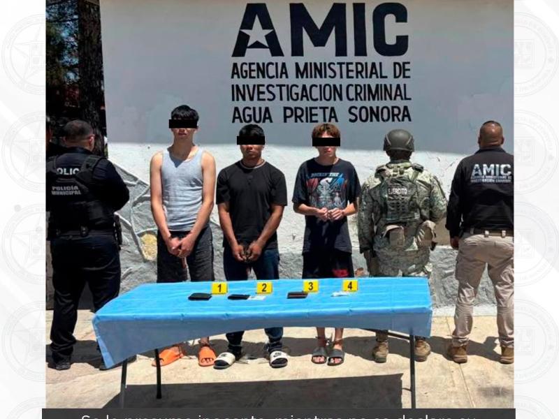 Detiene fiscalía a tres durante cateo en Agua Prieta