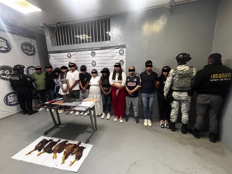 Detienen a 12 personas y aseguran call center