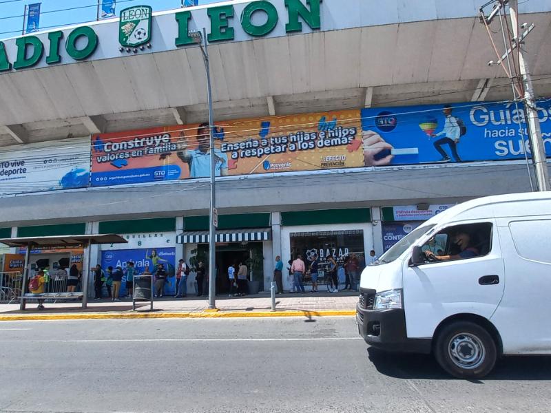 Detienen a 15 aficionados por riñas y otras faltas durante partido