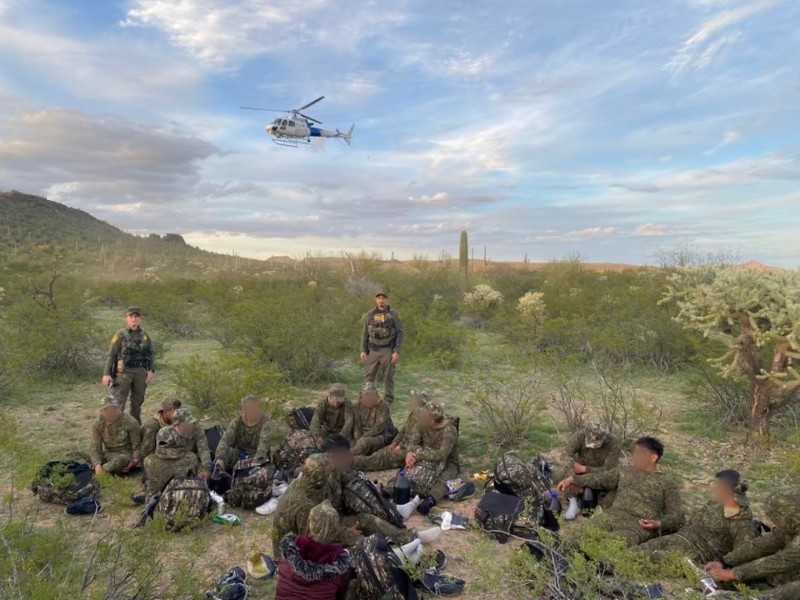 Detienen a 16 indocumentados en desierto de Arizona