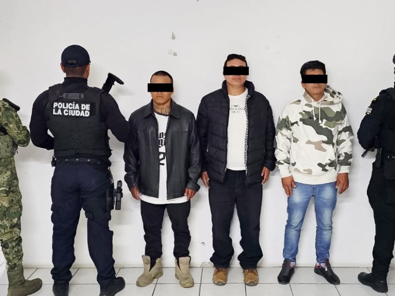 Detienen a 3 hombres por doble homicidio en Puebla-Orizaba