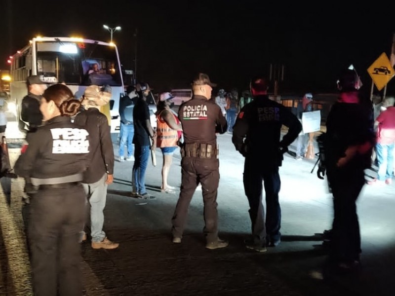 Detienen a 5 en bloqueo al Sur  de Sonora