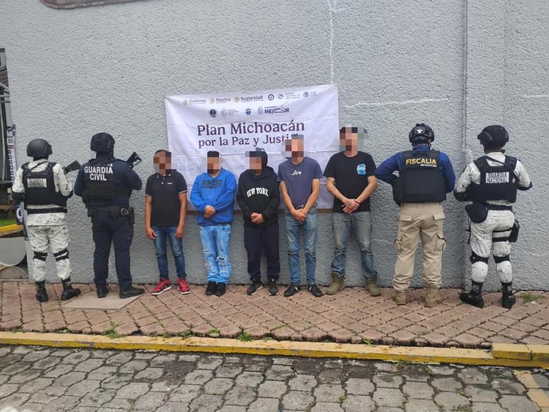 Detienen a 5 por extorsión en Los Reyes