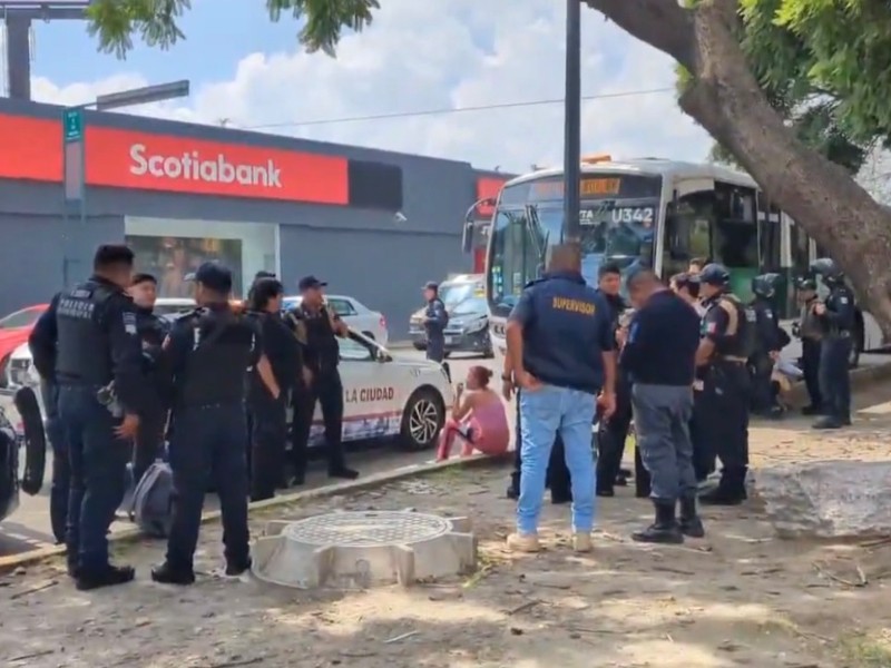 Detienen a carteristas del RUTA en Bulevar 5 de Mayo Puebla