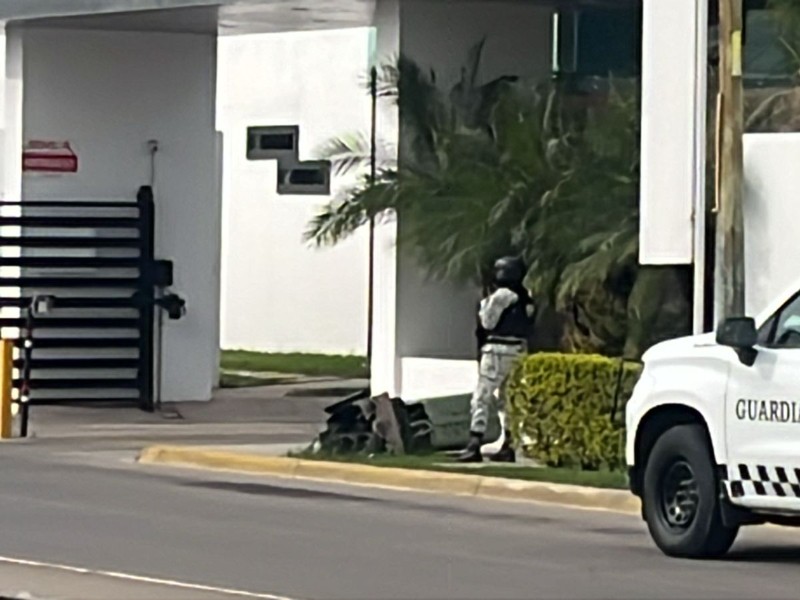 Detienen a cinco sujetos durante un operativo en Stanza Toscana