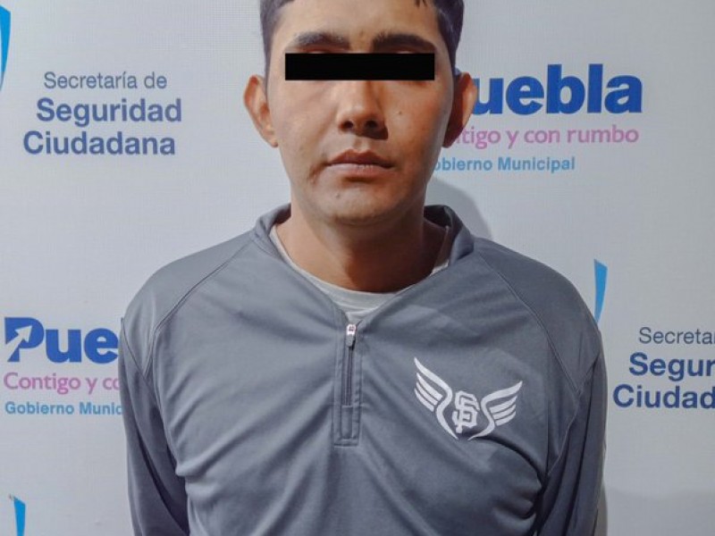 Detienen a colombiano con droga