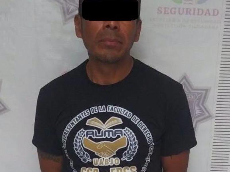 Detienen a coordinador de faculta de Derecho por presunta portación de arma