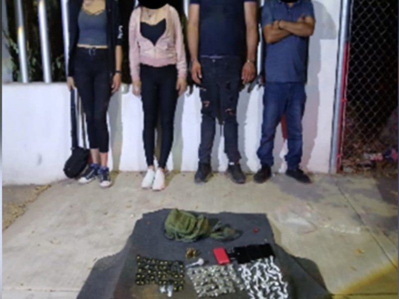 Detienen a cuatro personas con droga y cartuchos en Real de Minas