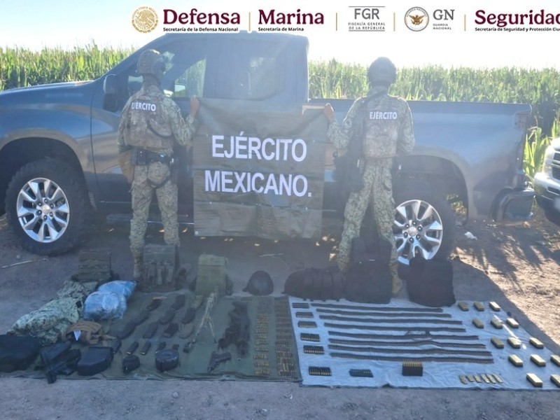 Detienen a cuatro personas y aseguran armas en Sinaloa