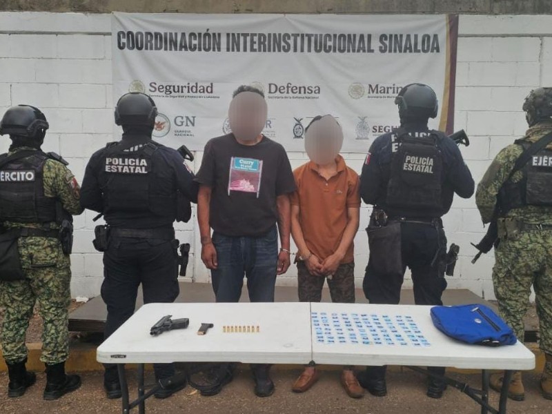 Detienen a dos hombres con armas y drogas en el sector Centro ...