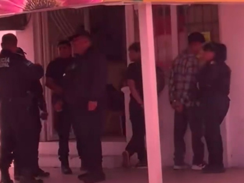 Detienen a dos hombres tras asalto con arma blanca en farmacia ...