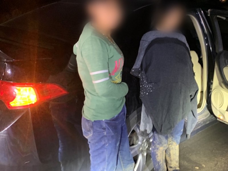 Detienen a dos mujeres de honduras